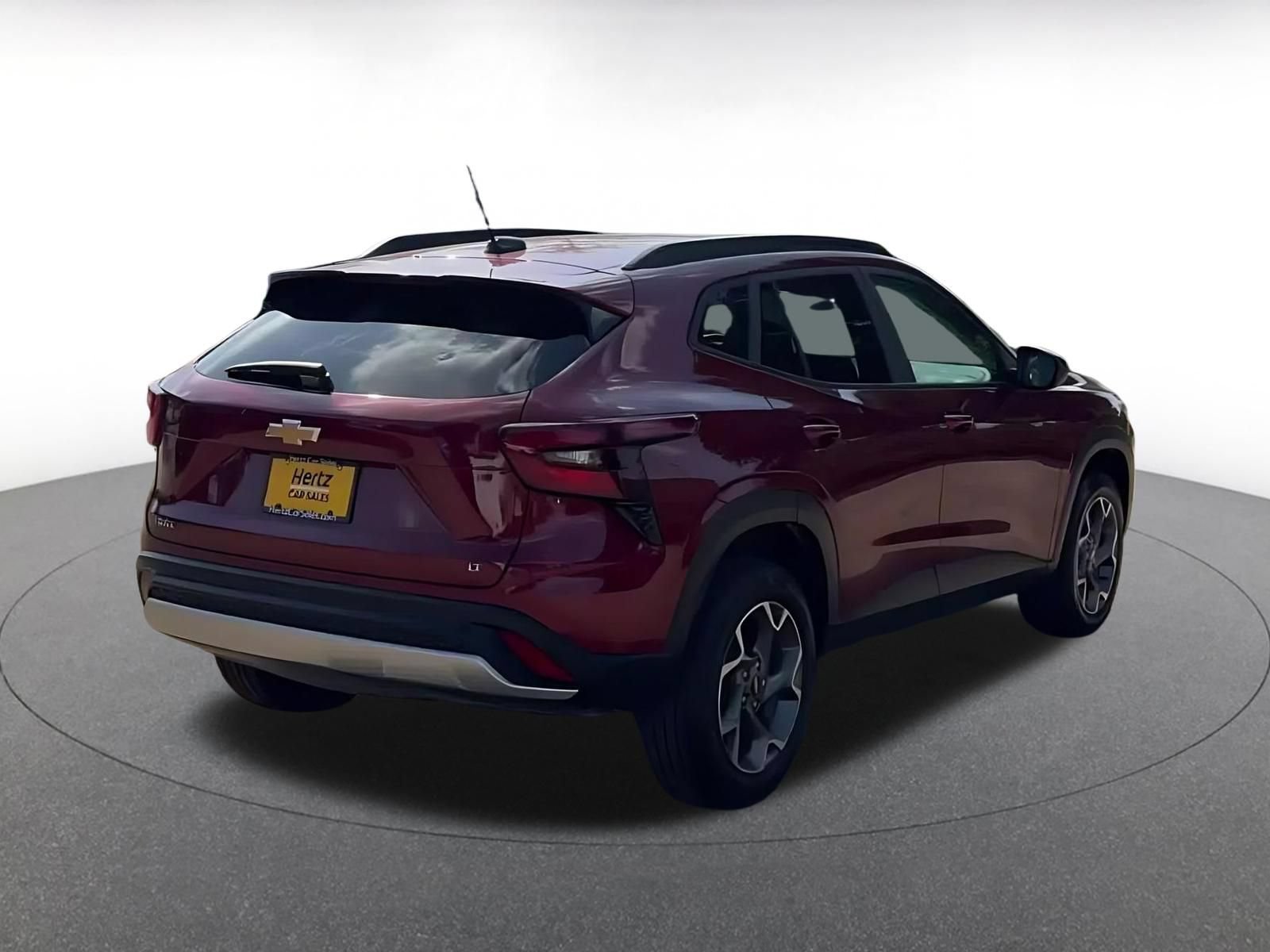 Used 2025 Chevrolet Trax LT w/ LT Convenience Package FWD image 14