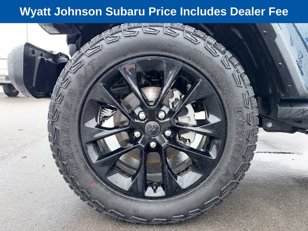 Used 2025 Jeep Gladiator Sport AWD/4WD image 2