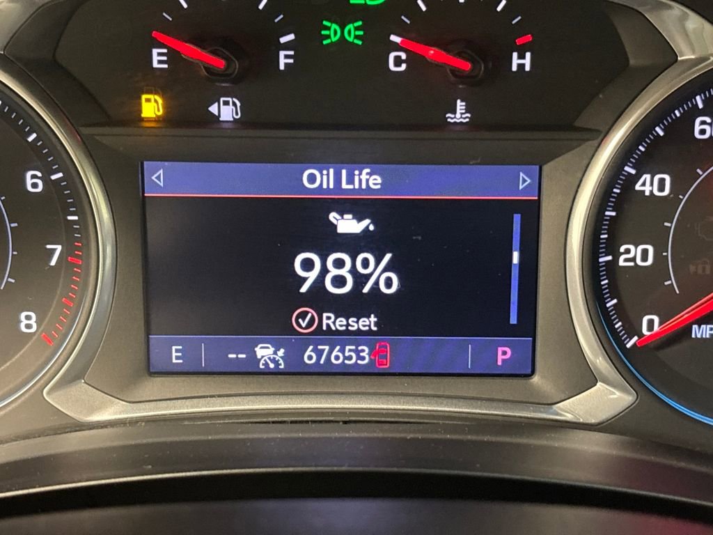 Used 2022 Chevrolet Traverse RS image 36