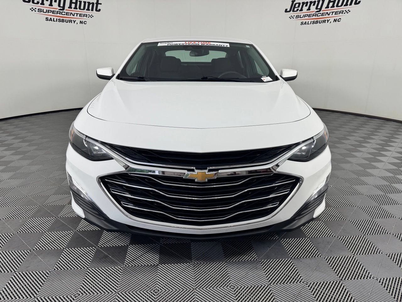 Used 2023 Chevrolet Malibu LS w/ Driver Confidence Package FWD image 4