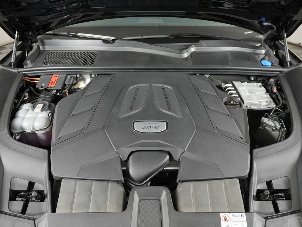 Certified 2023 Porsche Cayenne AWD/4WD image 47