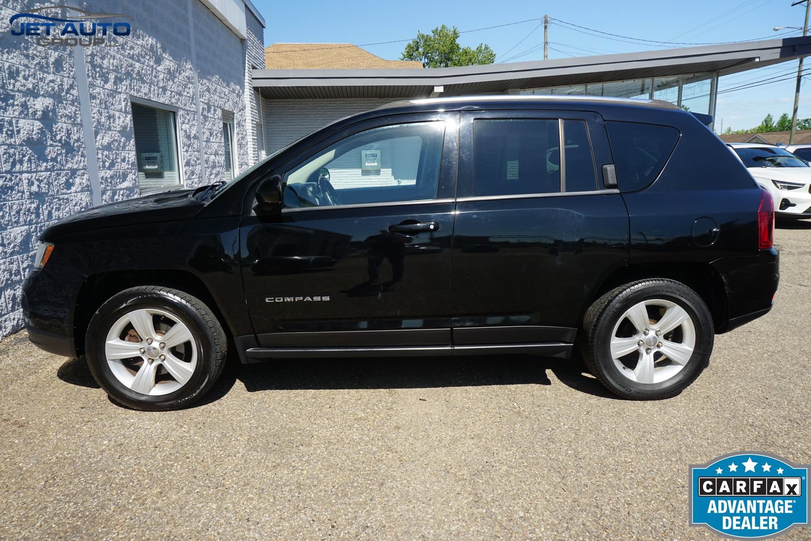 Used 2015 Jeep Compass Latitude AWD/4WD image 12