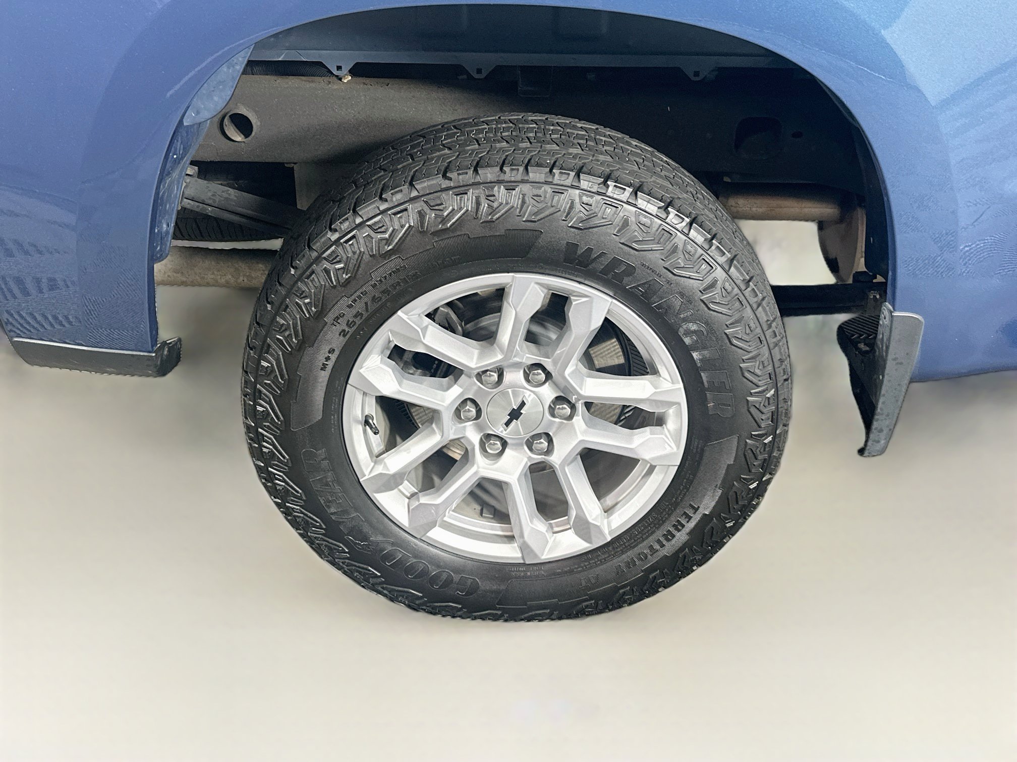 Used 2024 Chevrolet Silverado 1500 RST w/ Z71 Off-Road Package AWD/4WD image 11