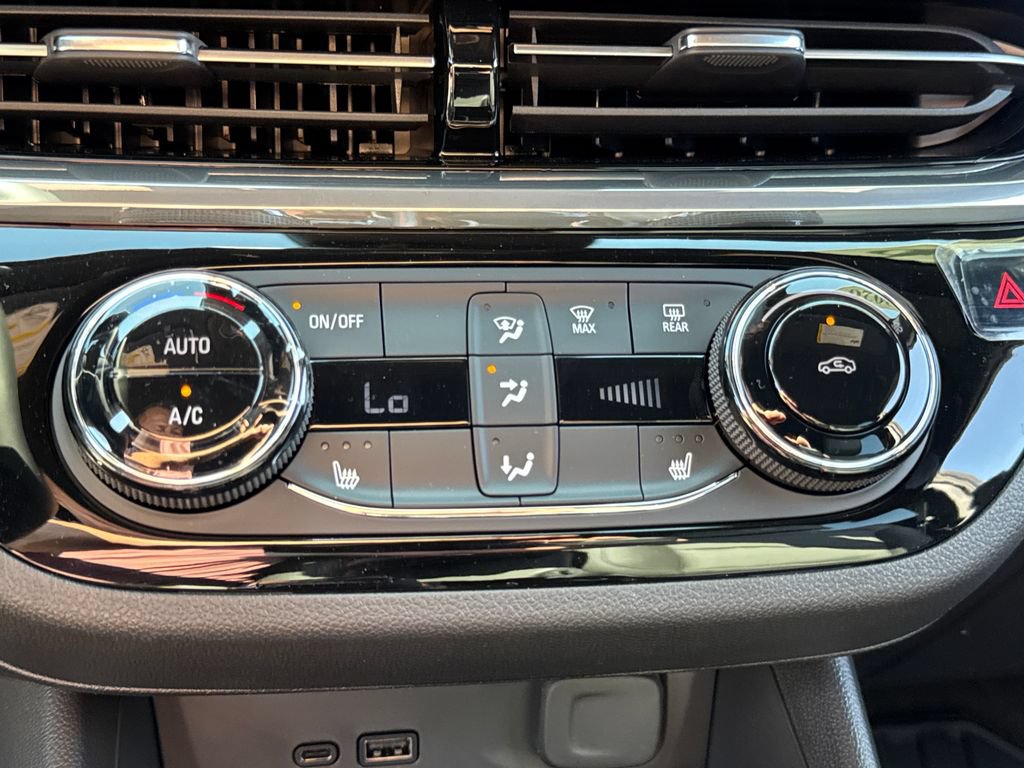 New 2026 Buick Envista Sport Touring w/ Convenience I Package FWD image 18