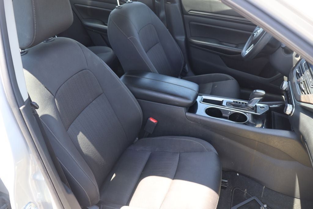 Used 2024 Nissan Altima 2.5 SV FWD image 20