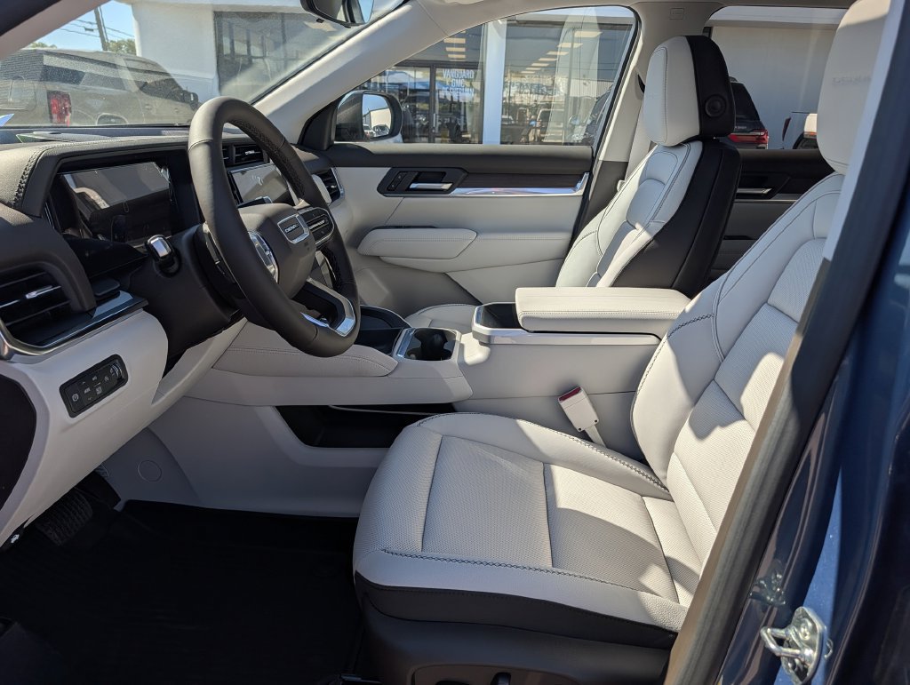 New 2027 GMC Terrain Denali w/ LPO, Floor Liner Package AWD/4WD image 26