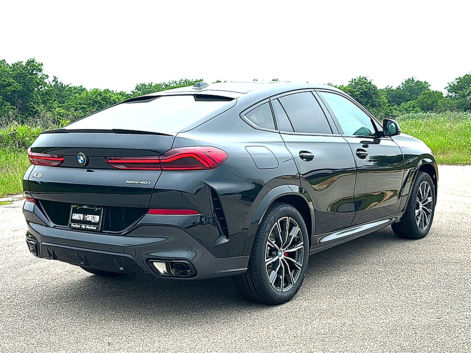 New 2027 BMW X6 xDrive40i w/ Climate Comfort Package AWD/4WD image 8