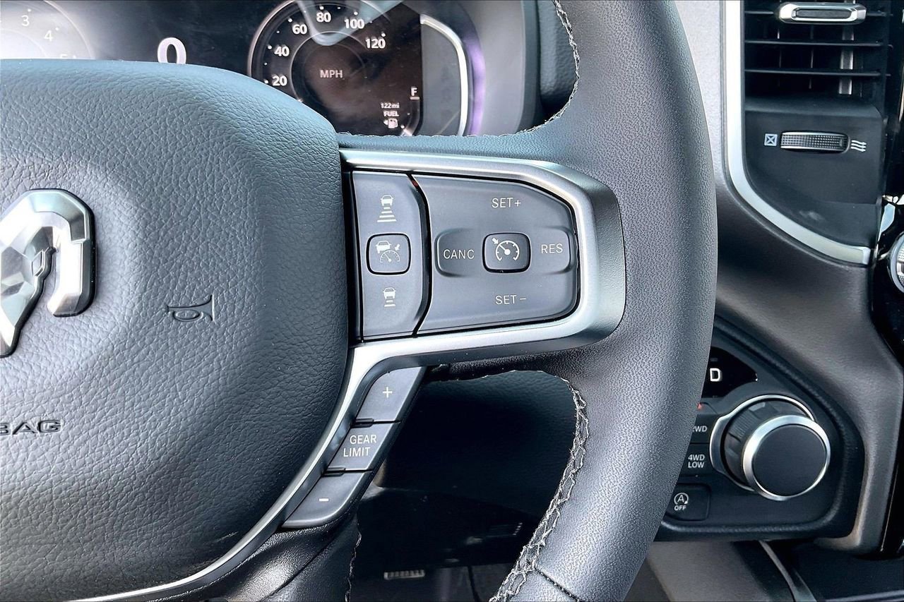 New 2026 RAM 1500 4x4 Crew Cab image 29