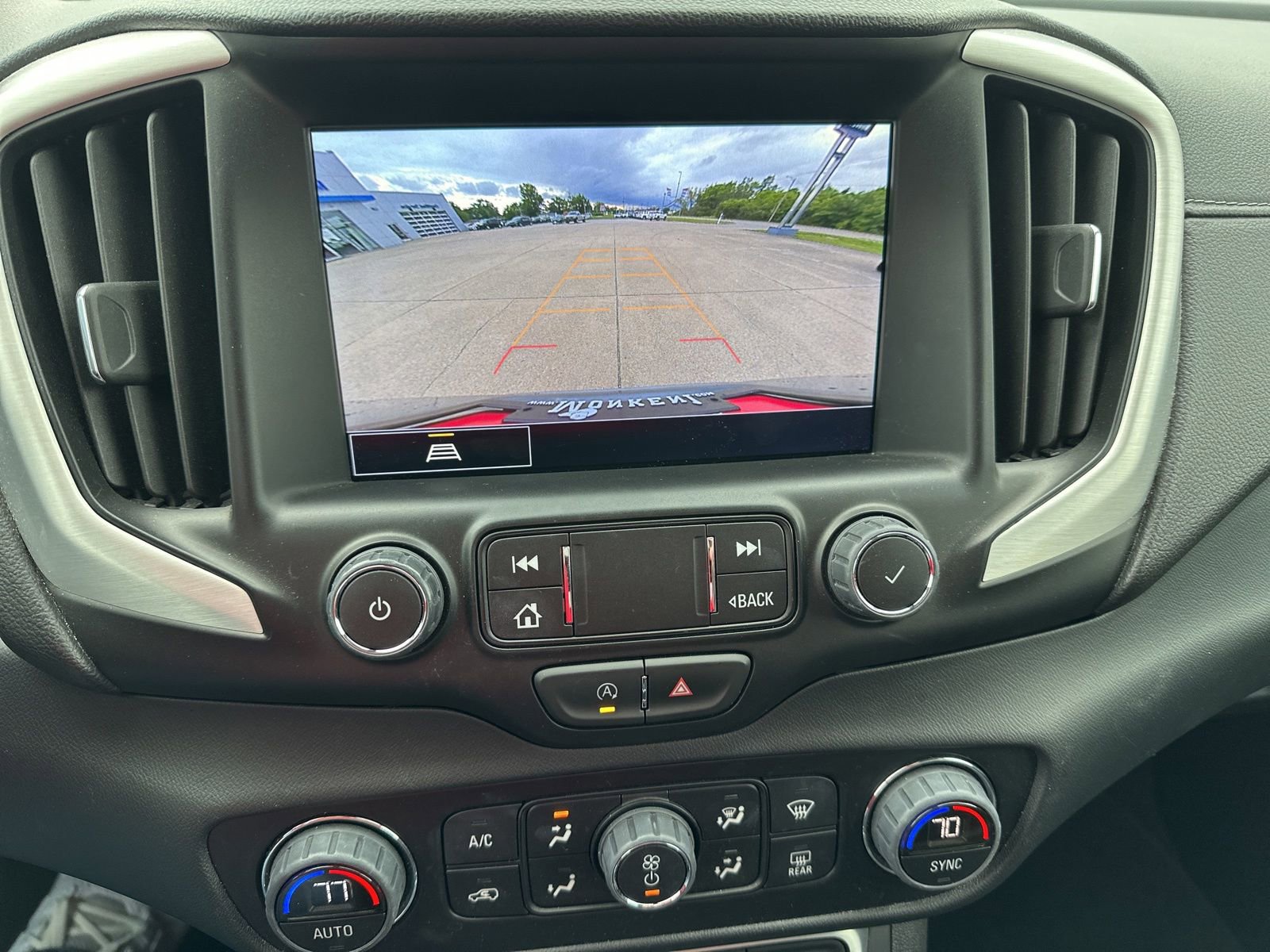 Used 2023 GMC Terrain SLT AWD/4WD image 18