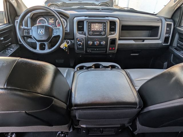 Used 2022 RAM 1500 Tradesman w/ Chrome Appearance Group RWD image 16