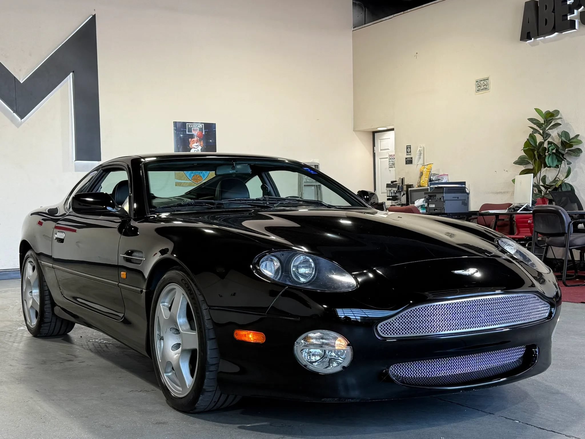 Used 2002 Aston Martin DB7 Vantage RWD image 3