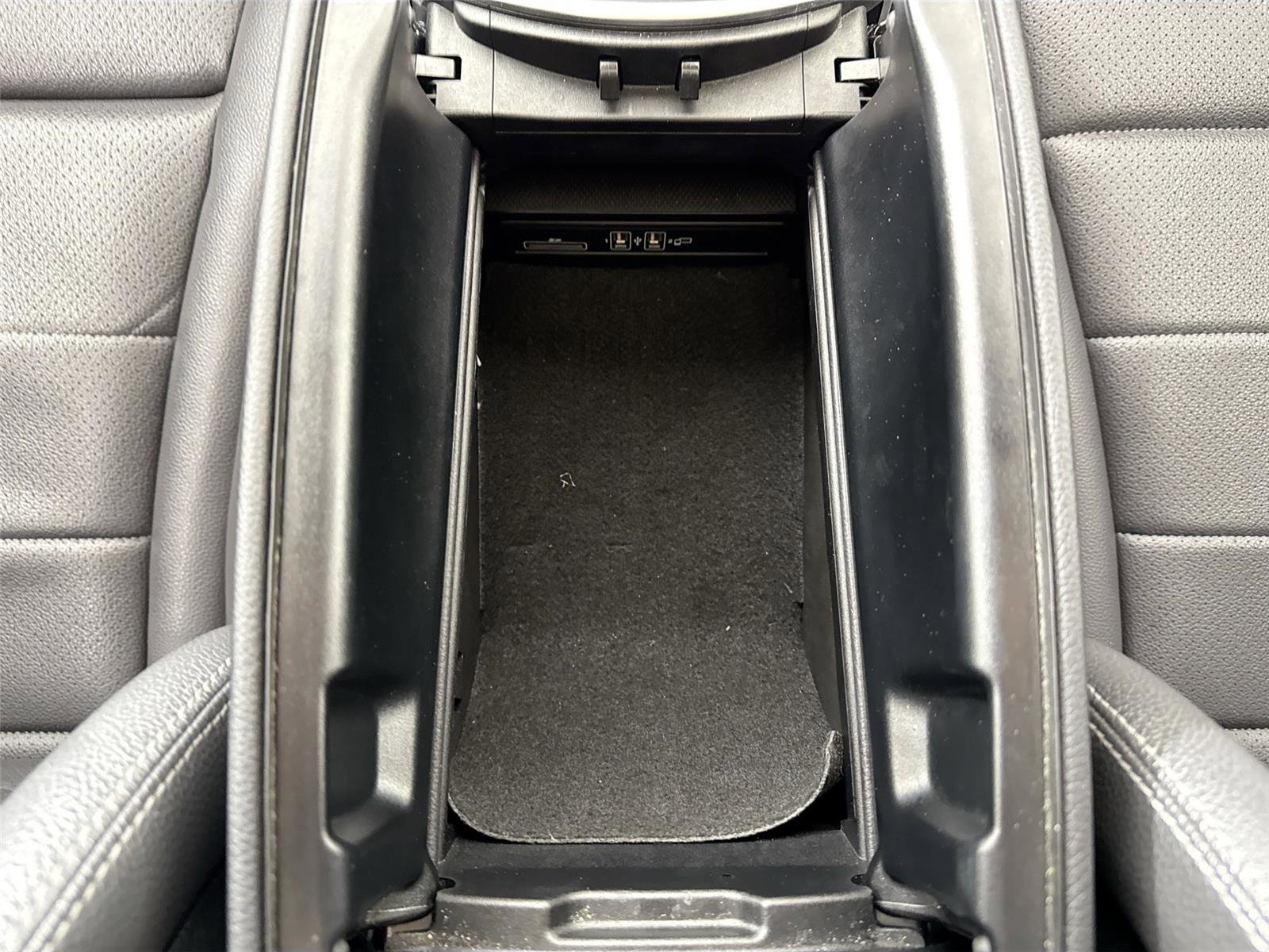 Used 2020 Mercedes-Benz C 300 4MATIC Sedan image 37