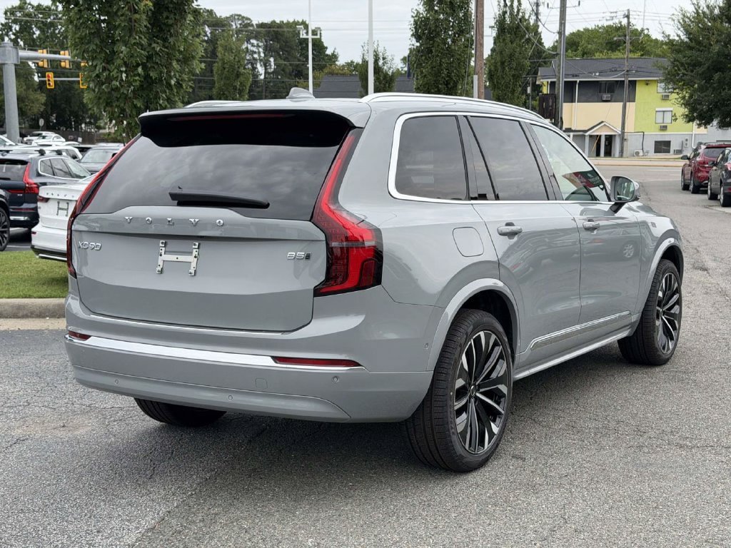 New 2026 Volvo XC90 B5 Plus w/ Protection Package Premier AWD/4WD image 19