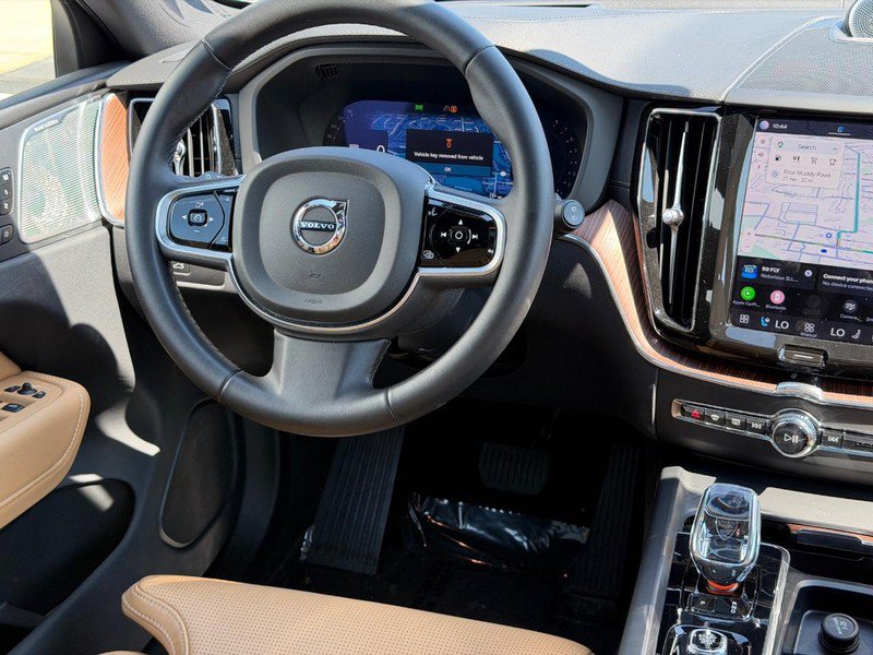 Used 2023 Volvo XC60 B5 Ultimate w/ Climate Package AWD/4WD image 13