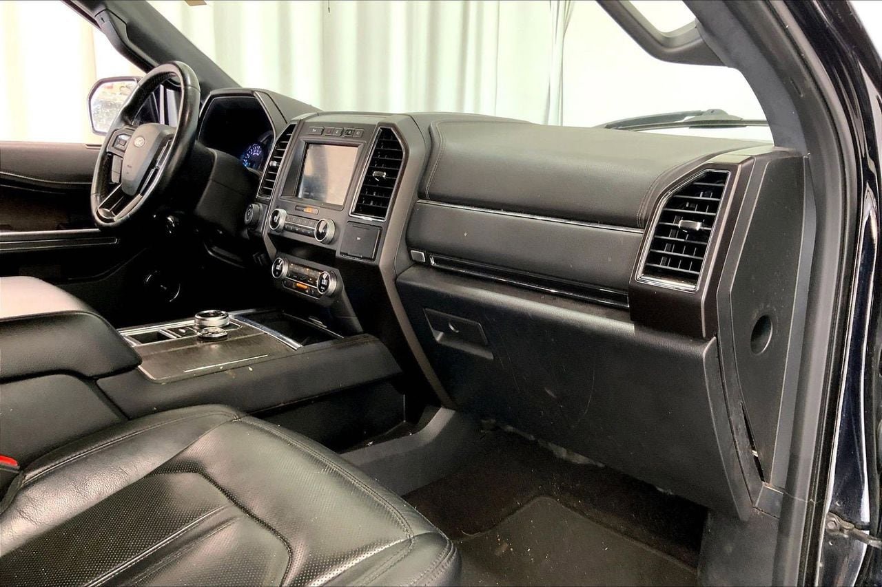 Used 2019 Ford Expedition Limited w/ Texas Edition Package RWD image 28