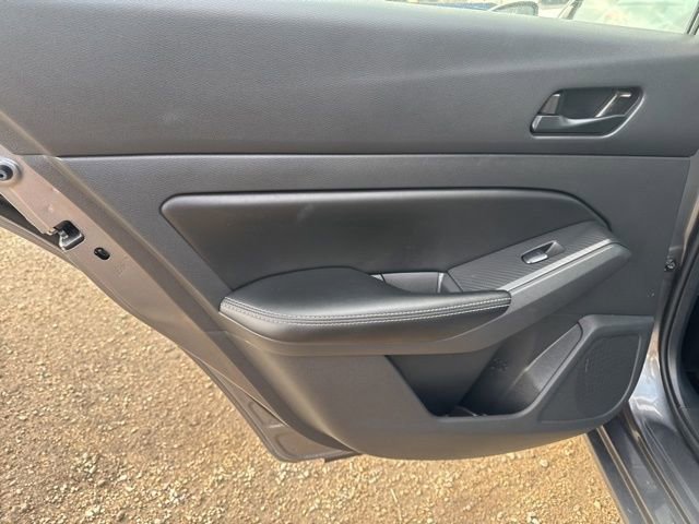 Used 2025 Nissan Altima 2.5 SV image 14