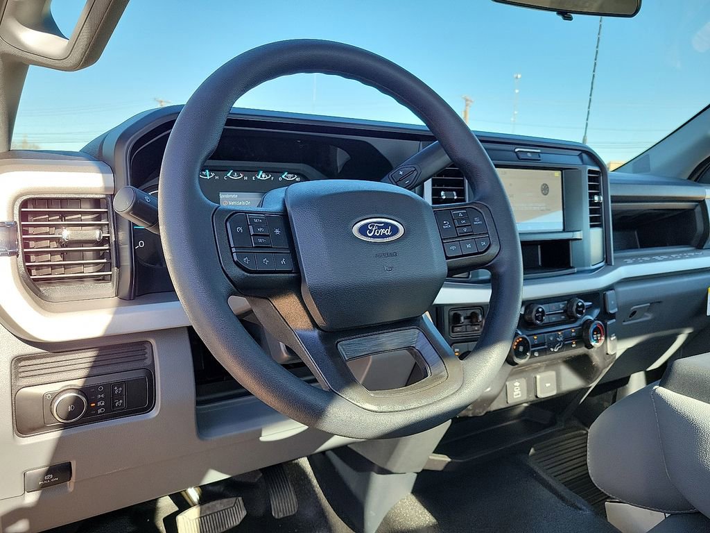 New 2026 Ford F550 4x4 Regular Cab Super Duty image 17