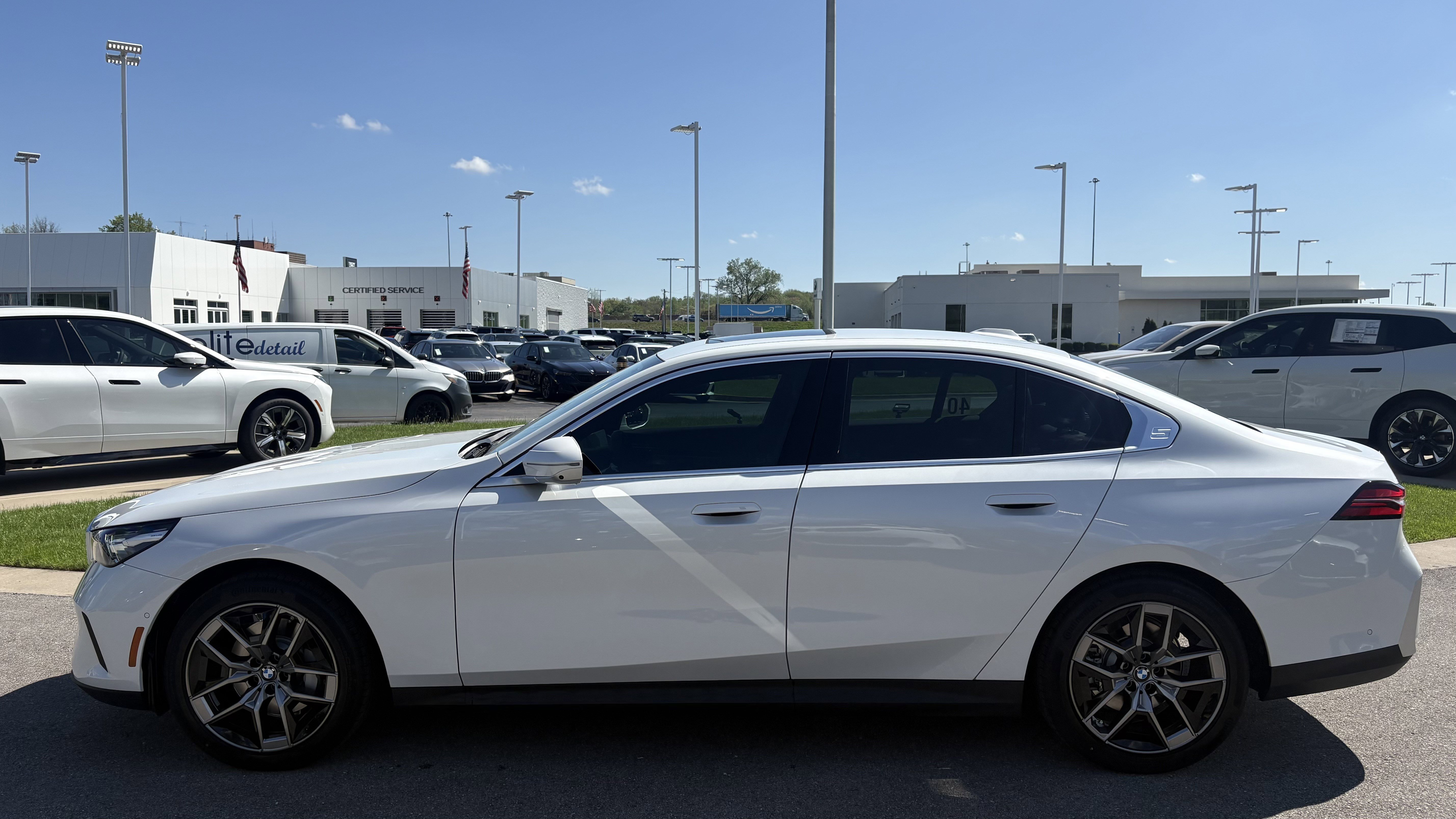 Used 2026 BMW 530i xDrive AWD/4WD image 7
