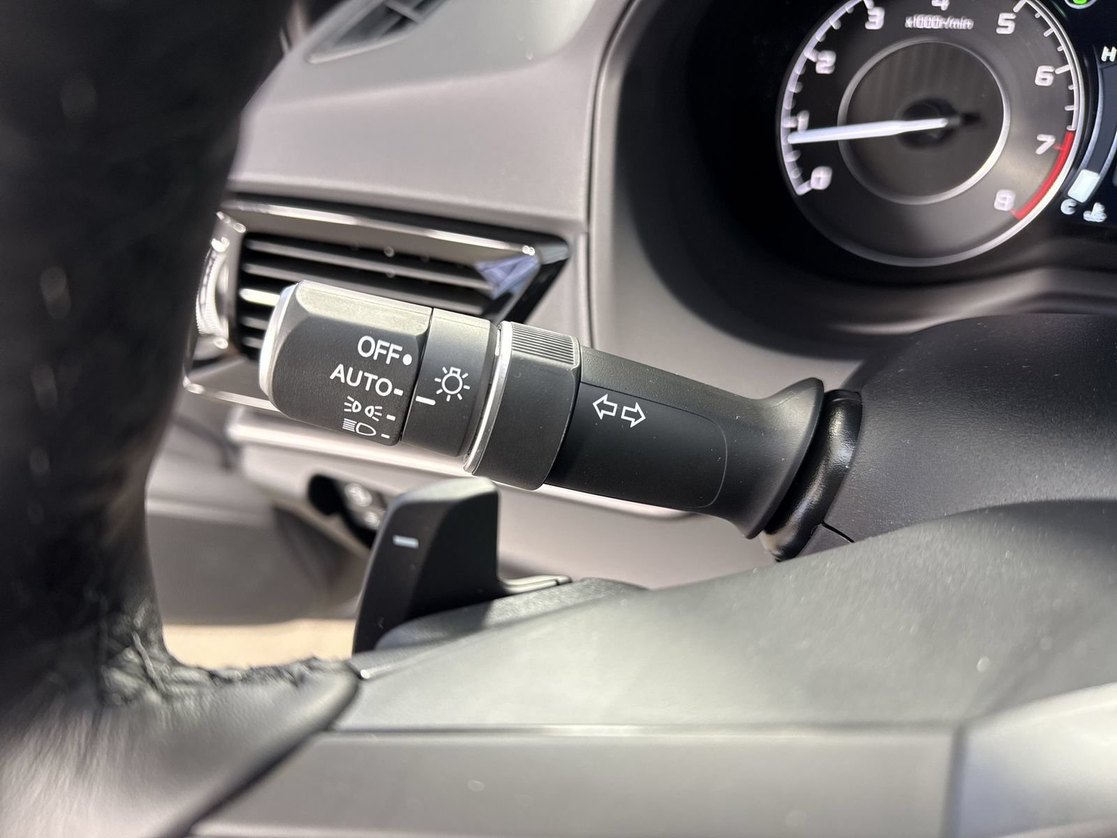 New 2026 Acura RDX SH-AWD image 15