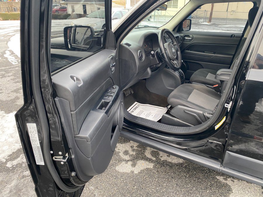 Used 2015 Jeep Patriot High Altitude image 11