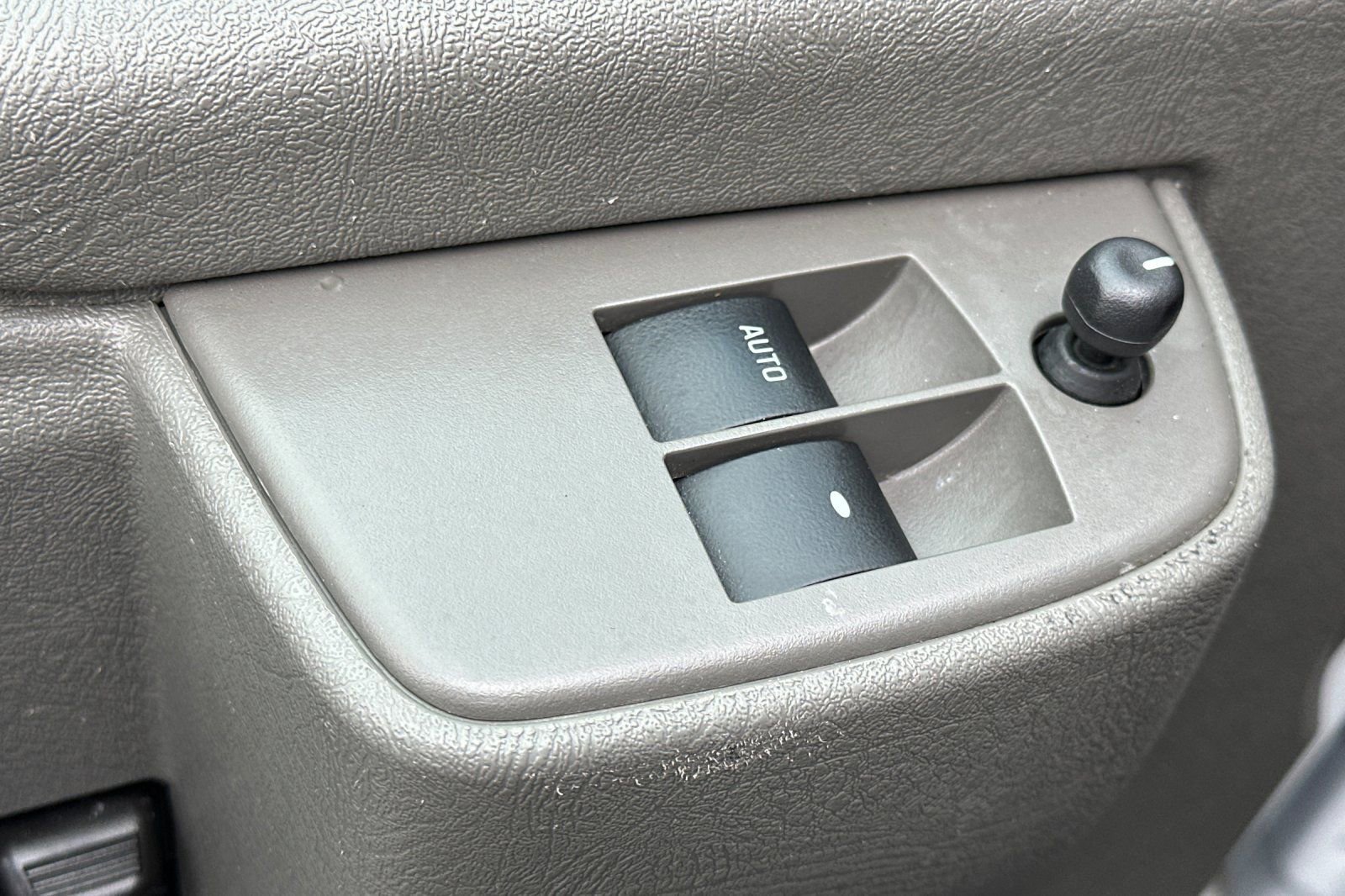 Used 2023 Chevrolet Express 2500 w/ Driver Convenience Package image 12