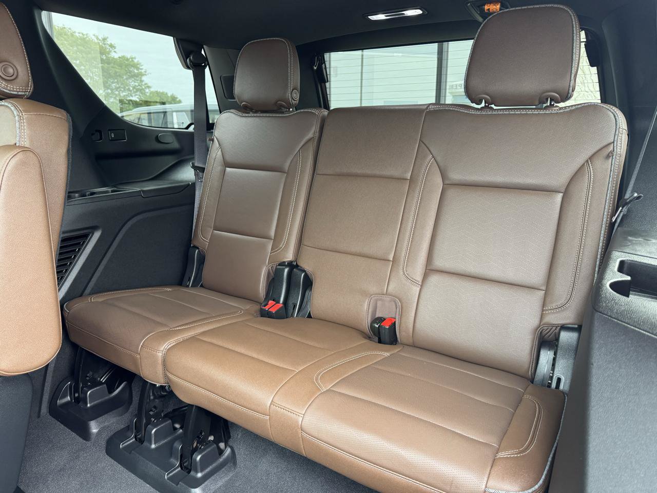 Used 2023 Chevrolet Tahoe High Country w/ Premium Package AWD/4WD image 19