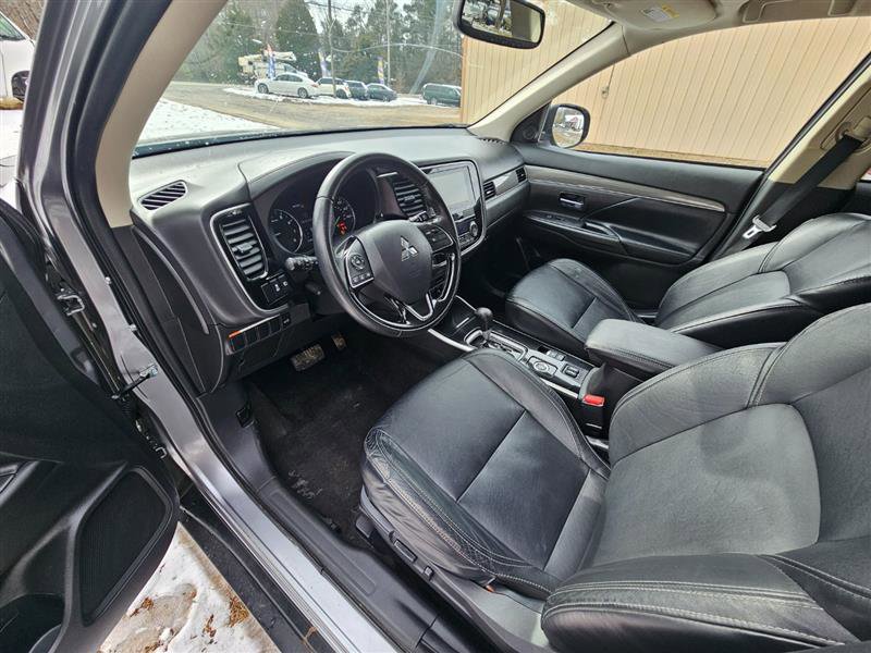 Used 2019 Mitsubishi Outlander SE image 10