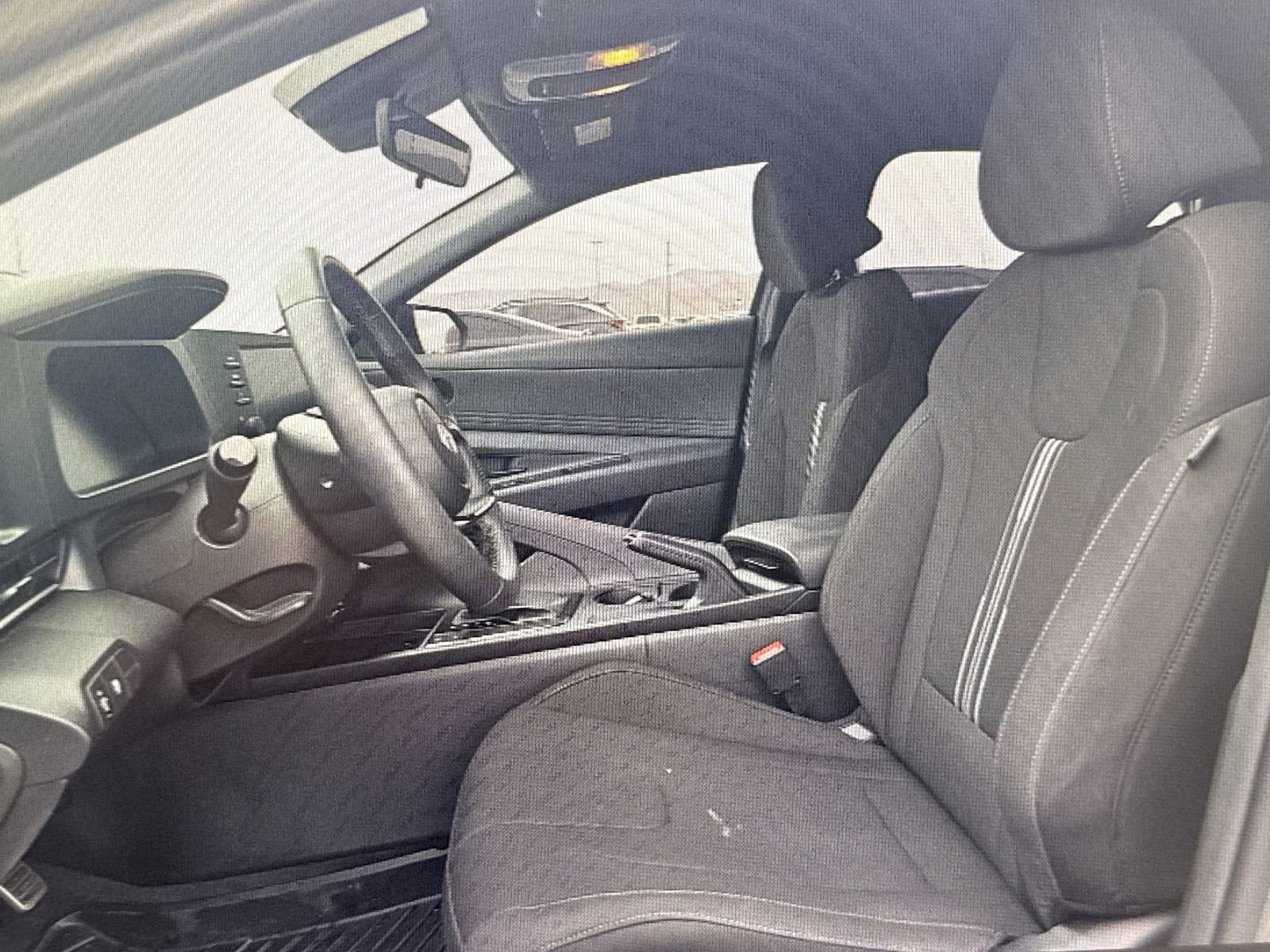 Used 2025 Hyundai Elantra Sport image 5