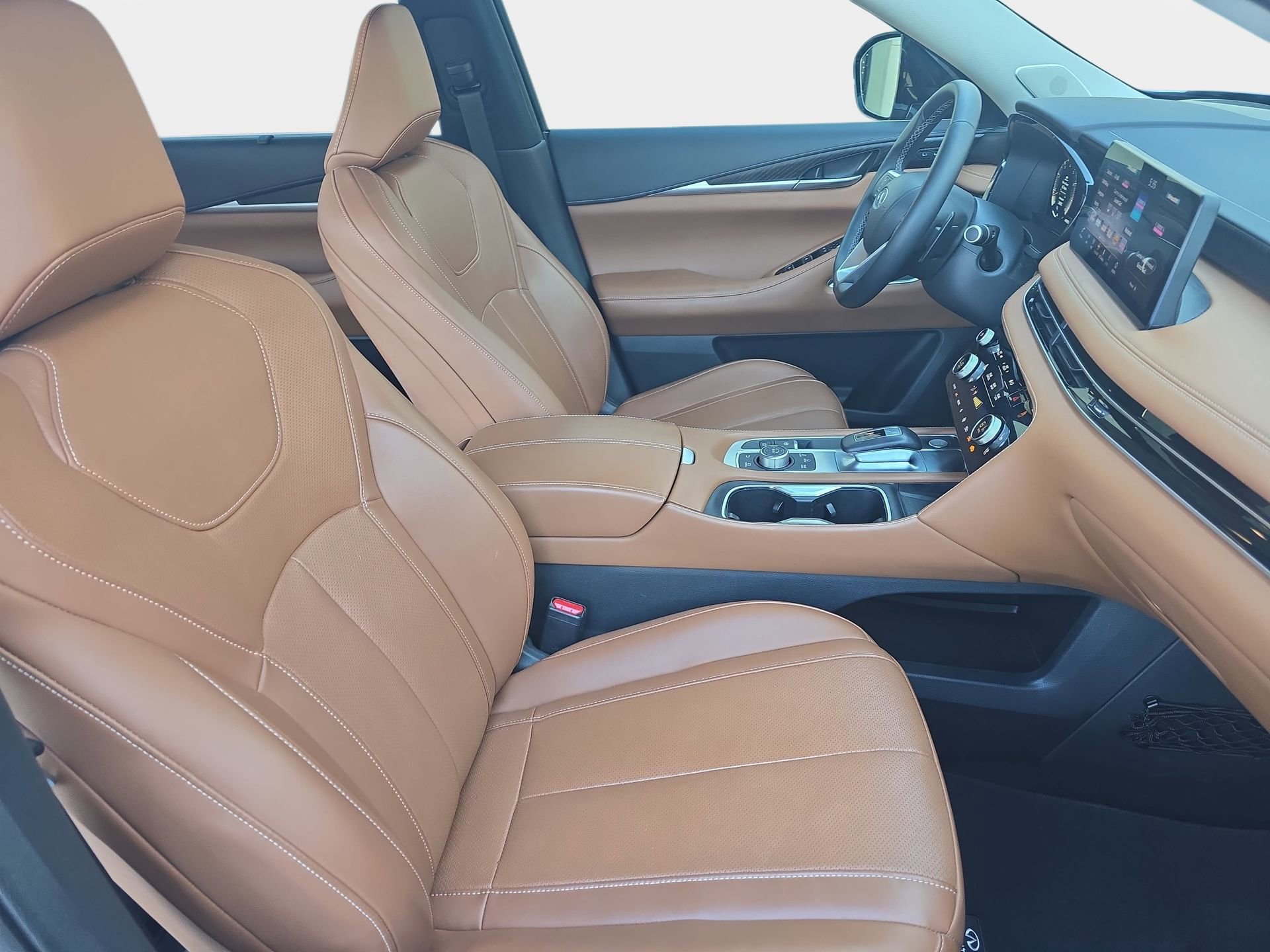 Certified 2023 INFINITI QX60 Sensory w/ Vision Package AWD/4WD image 10