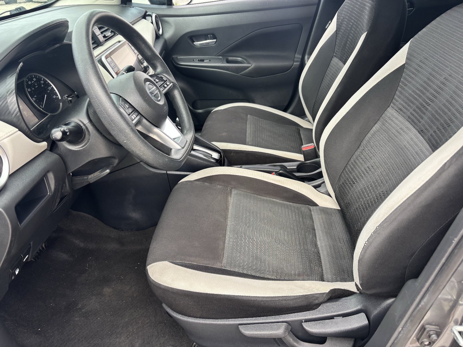 Used 2021 Nissan Versa SV FWD image 20