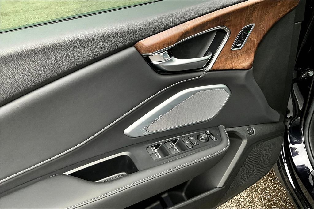 Used 2024 Acura RDX SH-AWD w/ Advance Package image 18