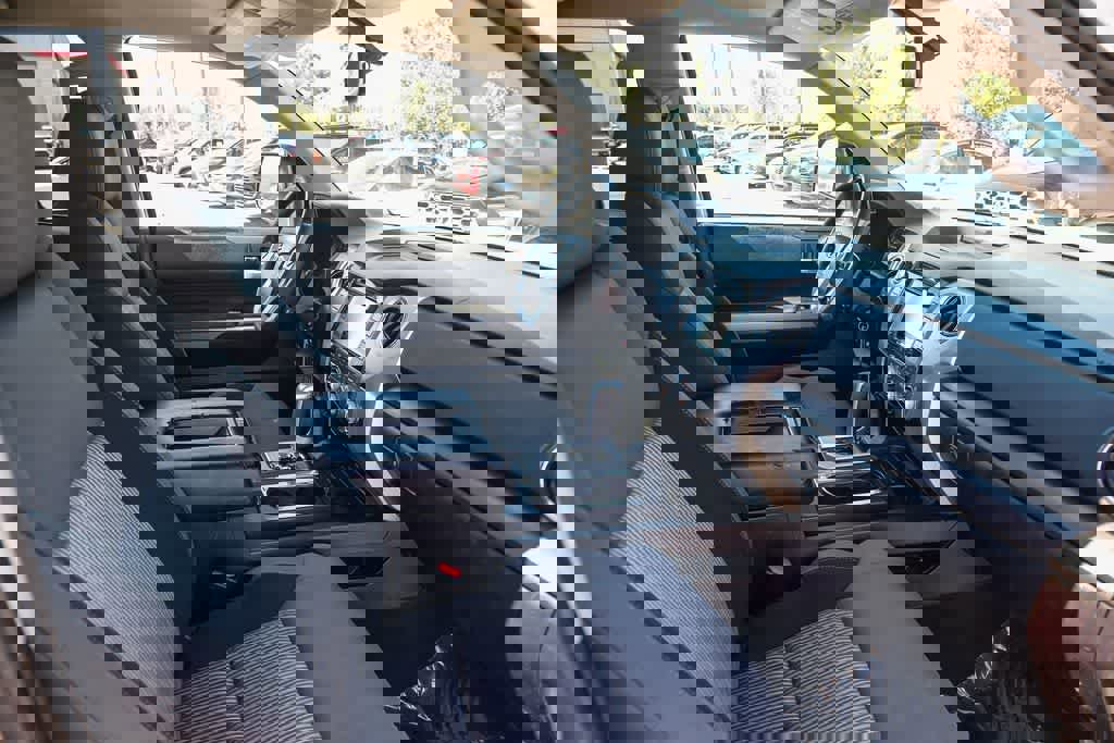 Used 2014 Toyota Tundra SR5 w/ SR5 Upgrade Package RWD image 15