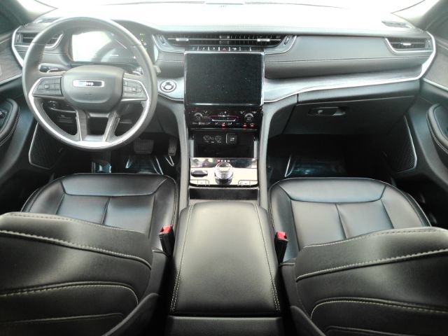 Used 2024 Jeep Grand Cherokee Limited 4xe AWD/4WD image 2