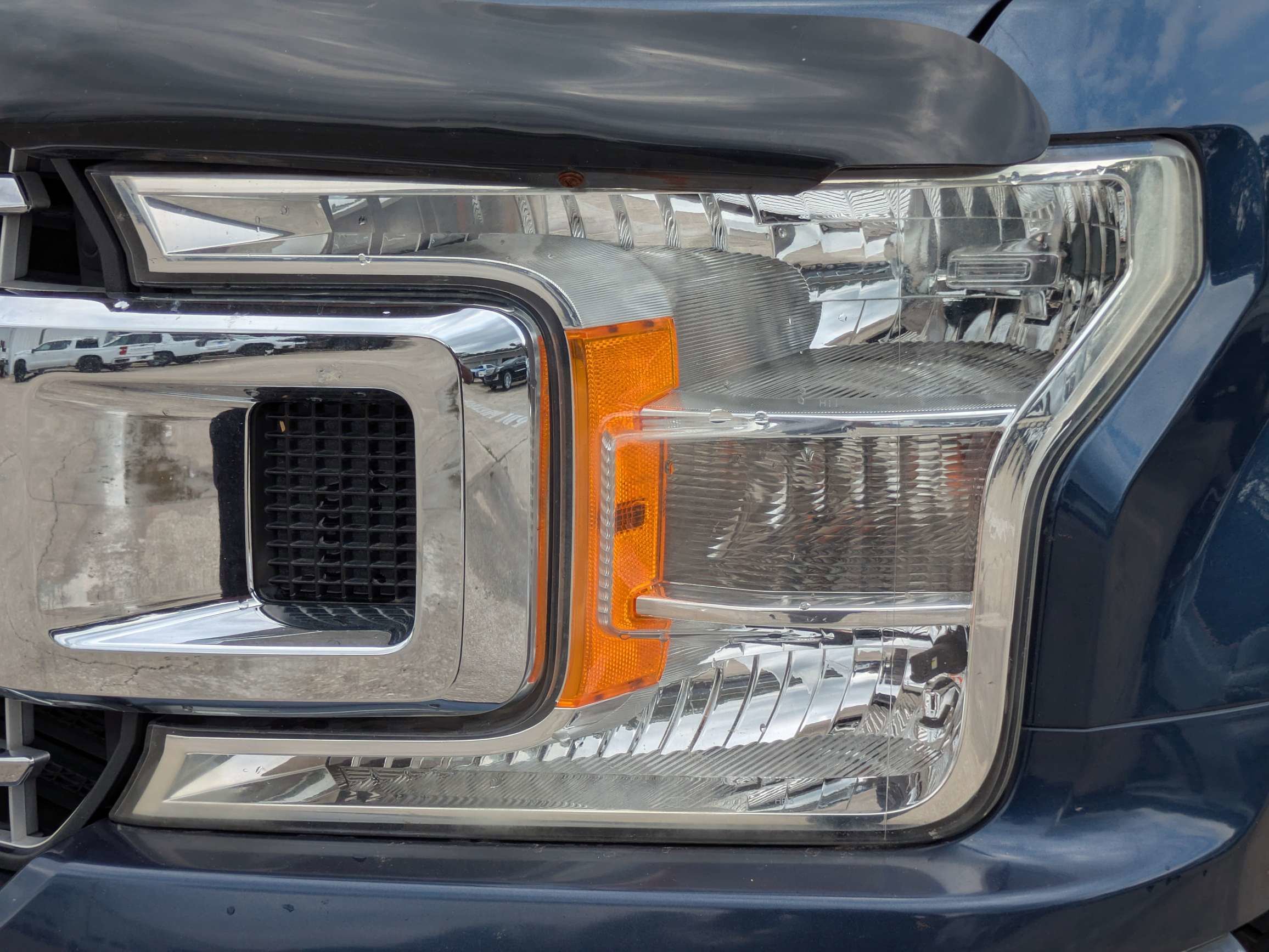 Used 2018 Ford F150 XLT w/ Equipment Group 302A Luxury AWD/4WD image 28
