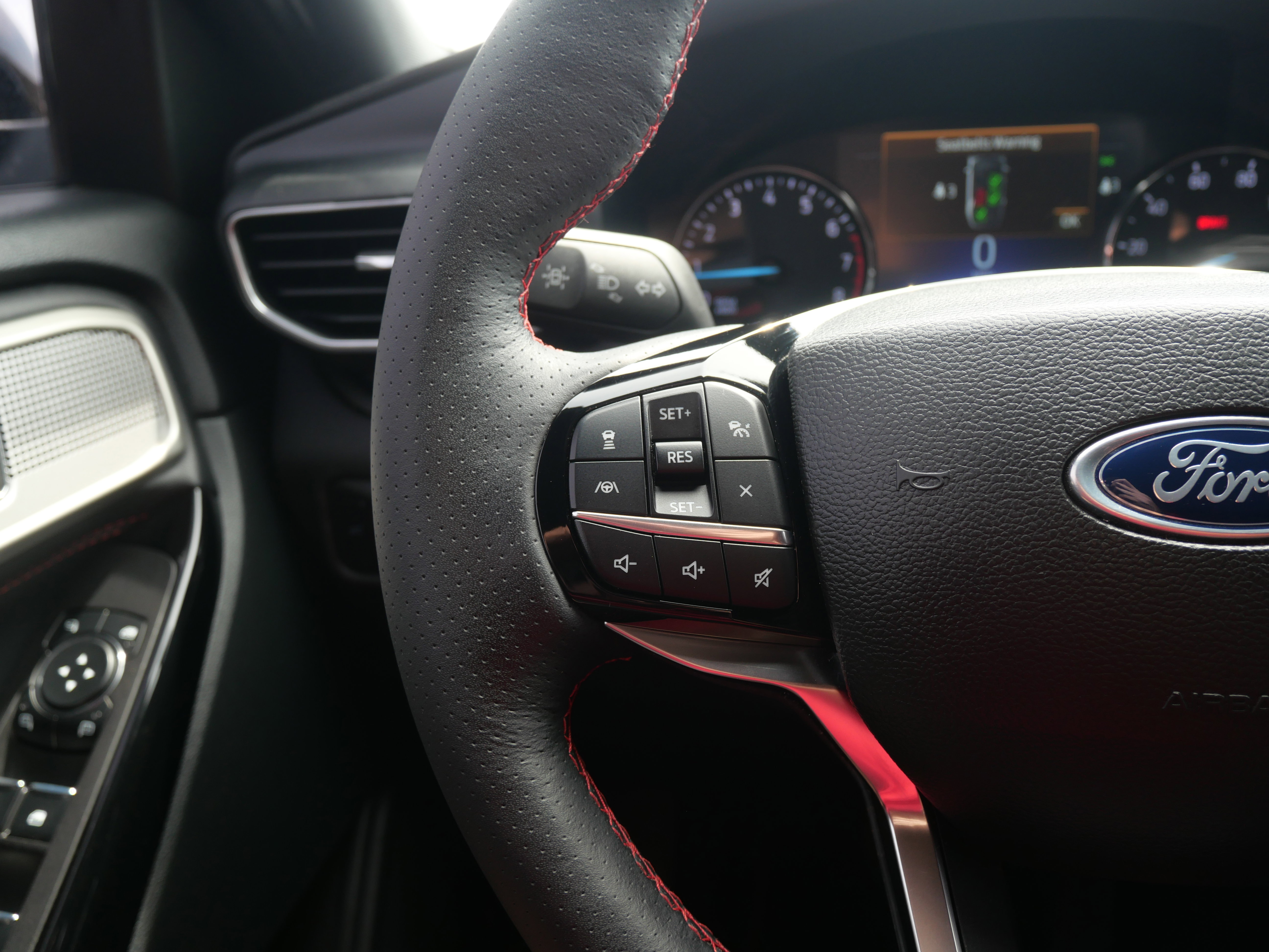 Used 2023 Ford Explorer ST-Line w/ Class IV Trailer Tow Package image 12