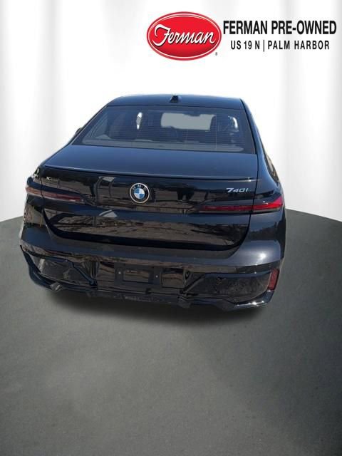 Used 2025 BMW 740i xDrive image 7