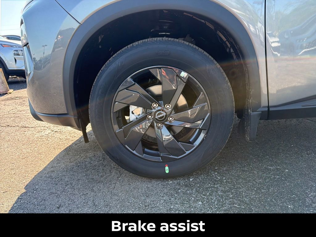 New 2026 Nissan Rogue SV AWD/4WD image 34