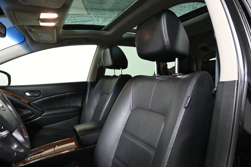 Used 2014 Nissan Murano LE w/ Platinum Edition Package AWD/4WD image 16