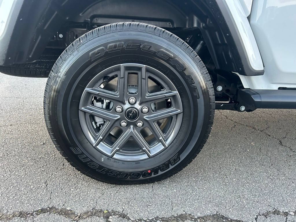 New 2026 Jeep Gladiator Sport AWD/4WD image 27