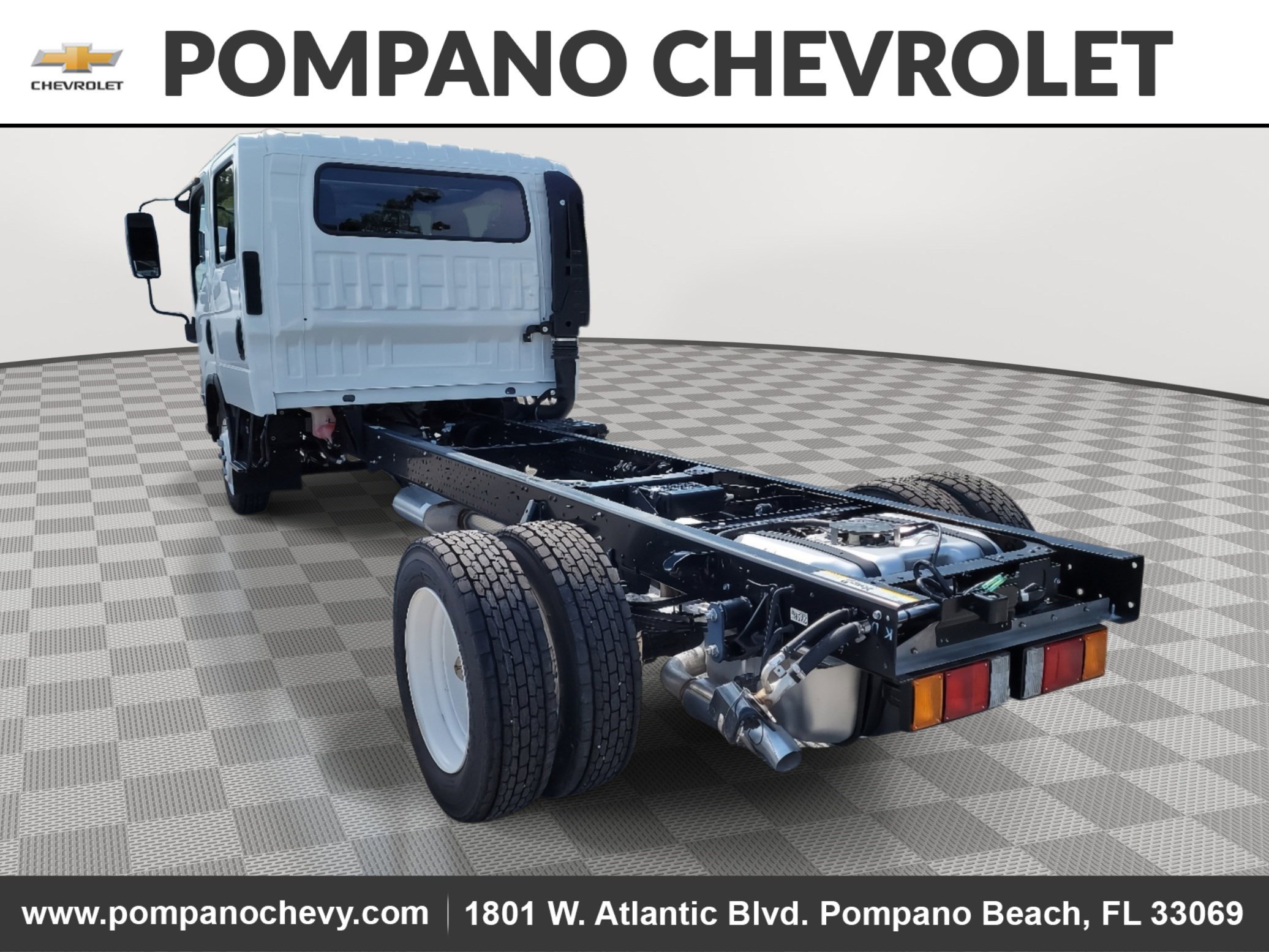 Used 2025 Chevrolet Low Cab Forward image 4