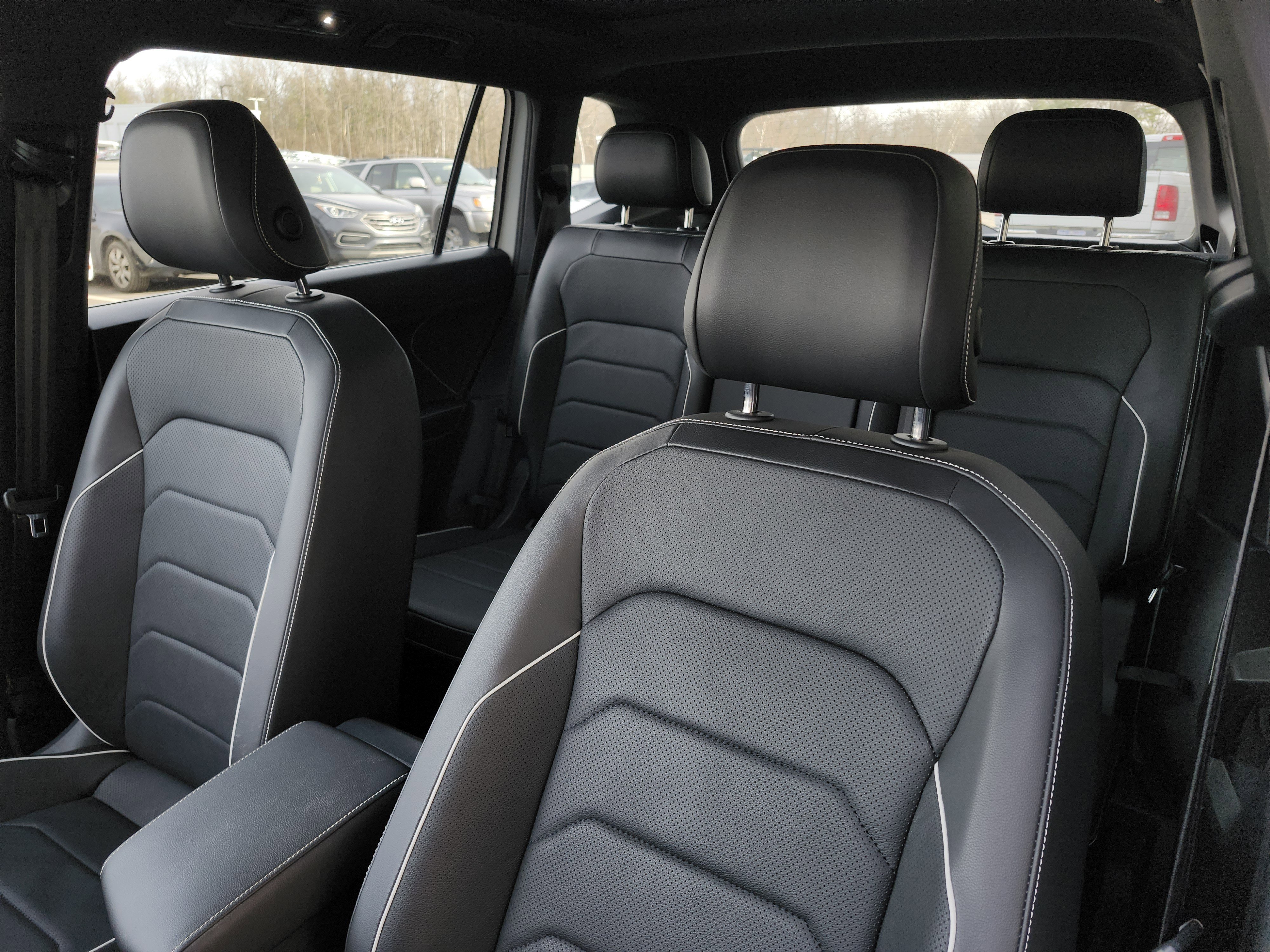 Used 2023 Volkswagen Tiguan SEL R-Line image 20