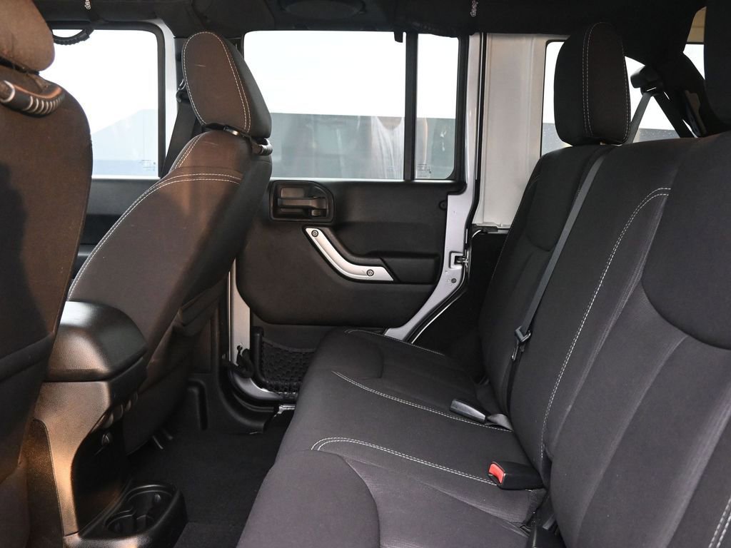 Used 2013 Jeep Wrangler Unlimited Sahara w/ Dual Top Group image 19