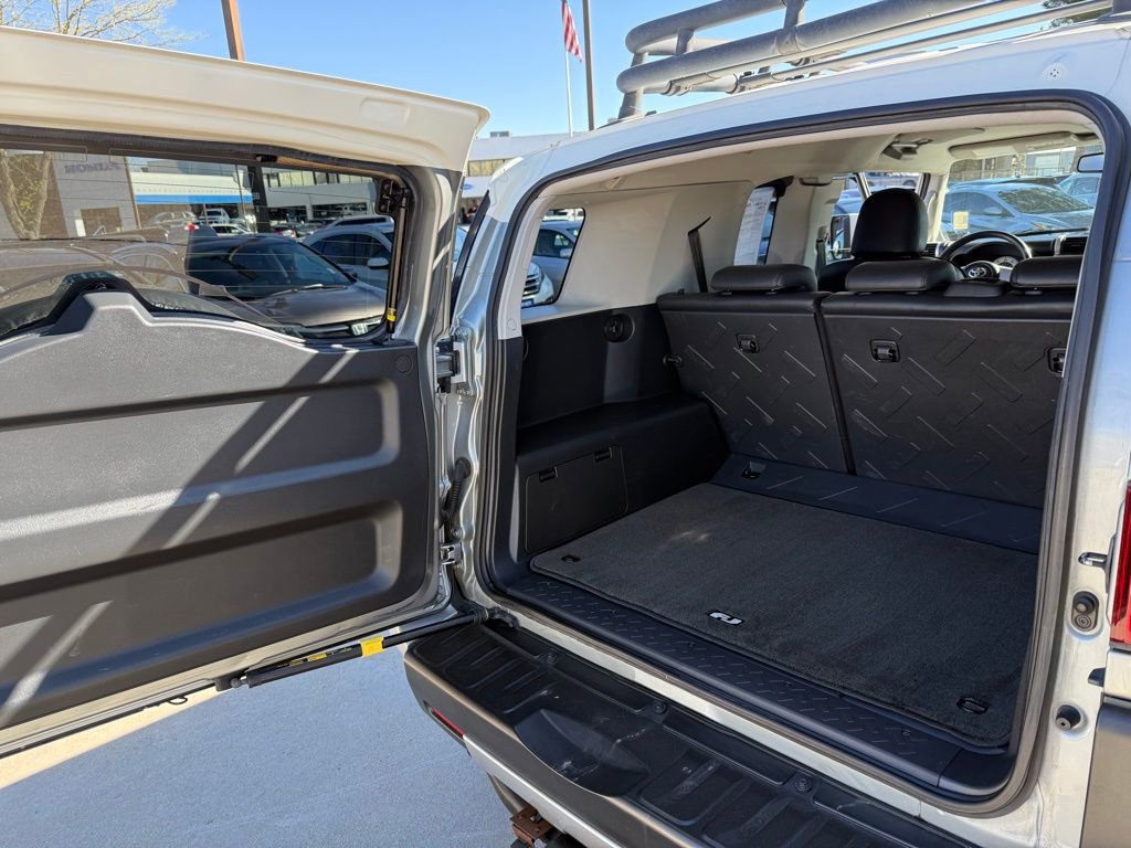 Used 2010 Toyota FJ Cruiser 4WD image 16