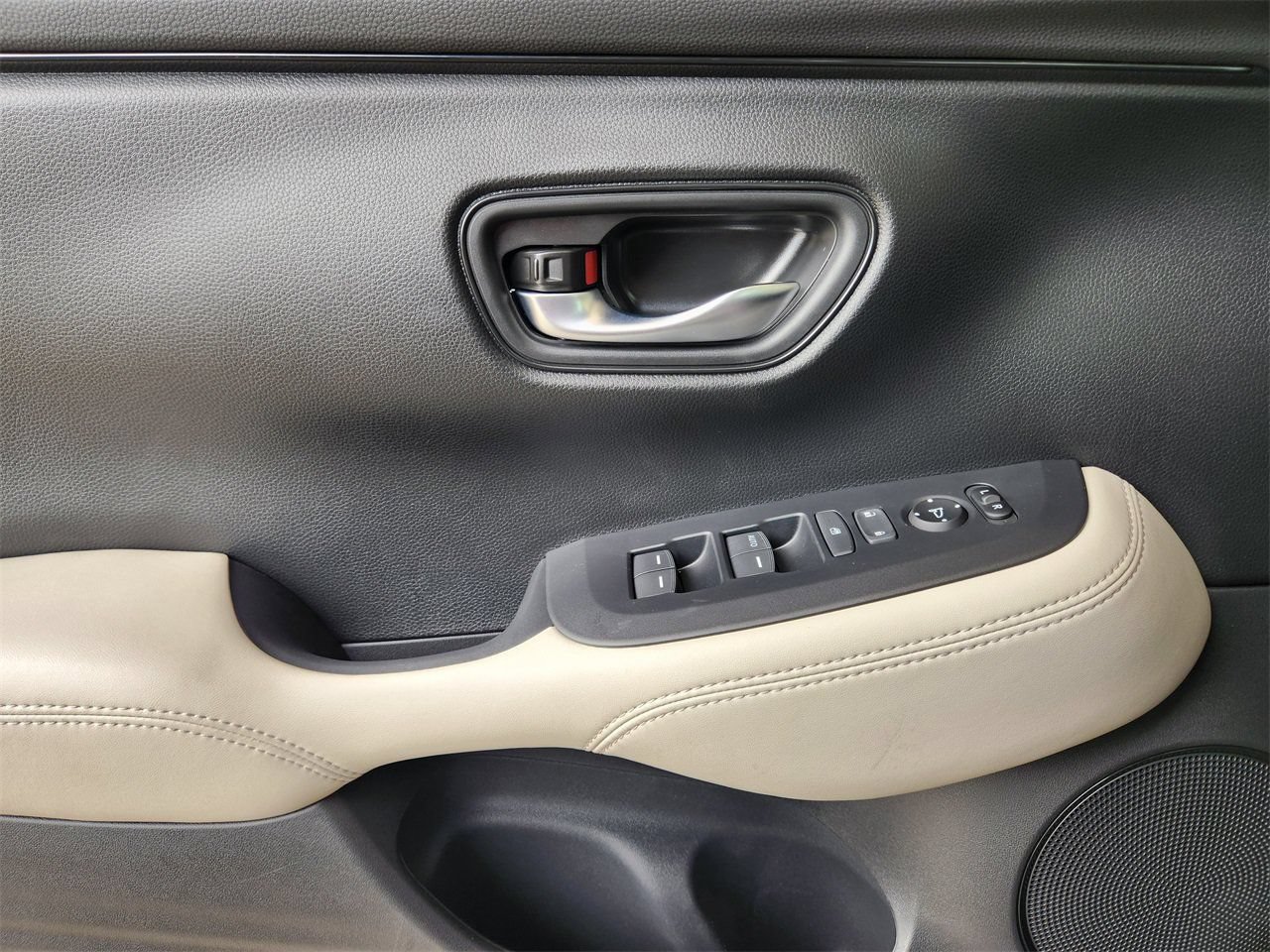 New 2027 Honda HR-V LX image 18
