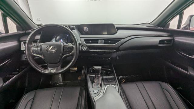 Used 2019 Lexus UX 200 F Sport w/ F Sport Premium Package FWD image 23