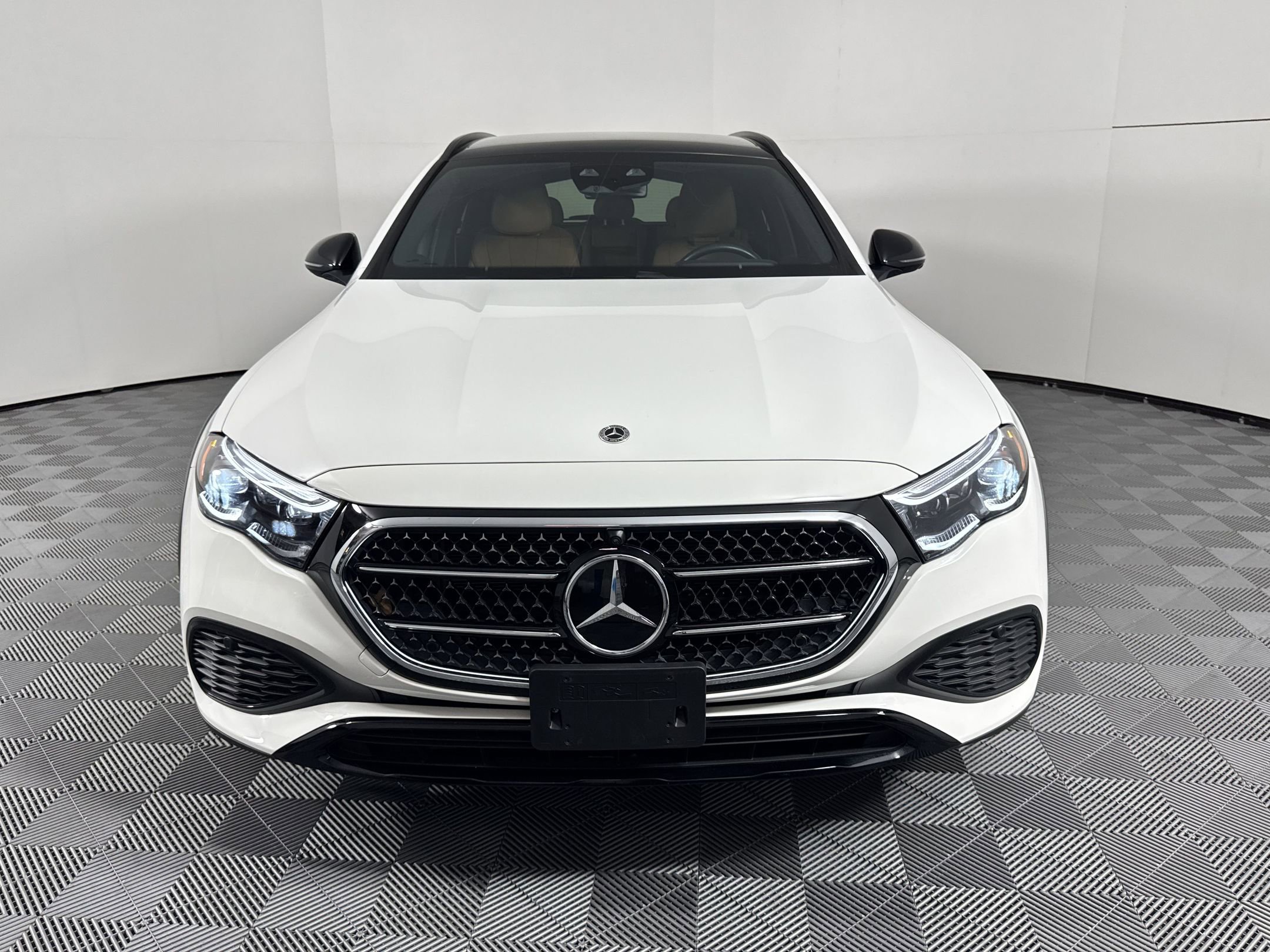 Used 2025 Mercedes-Benz E 450 4MATIC All-Terrain Wagon image 6