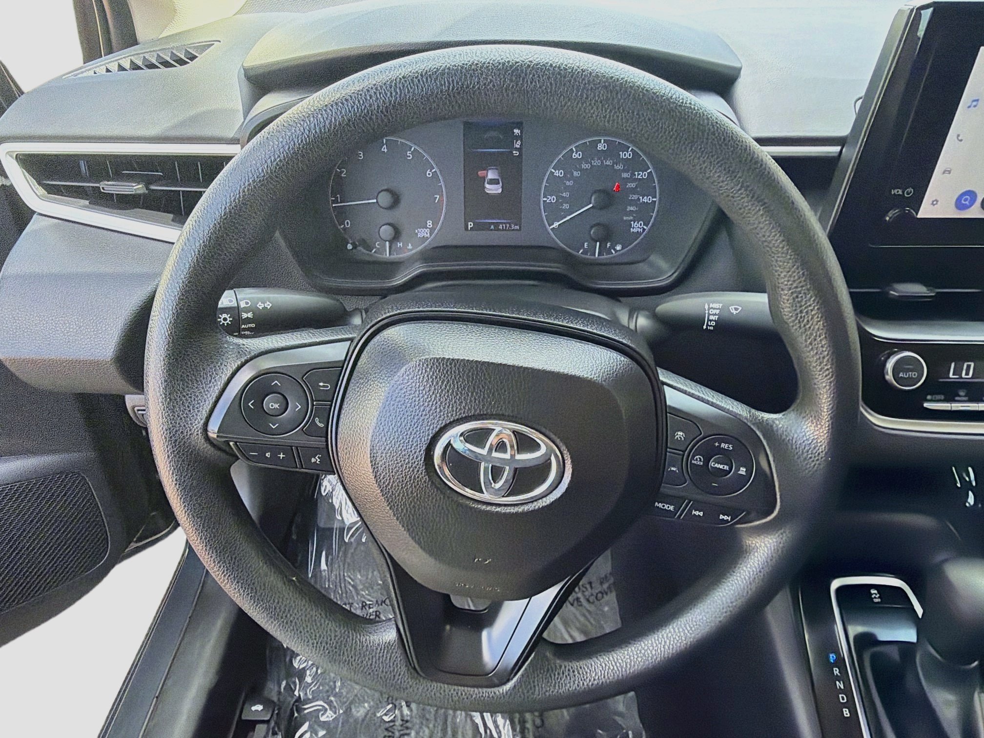 Used 2025 Toyota Corolla LE FWD image 17