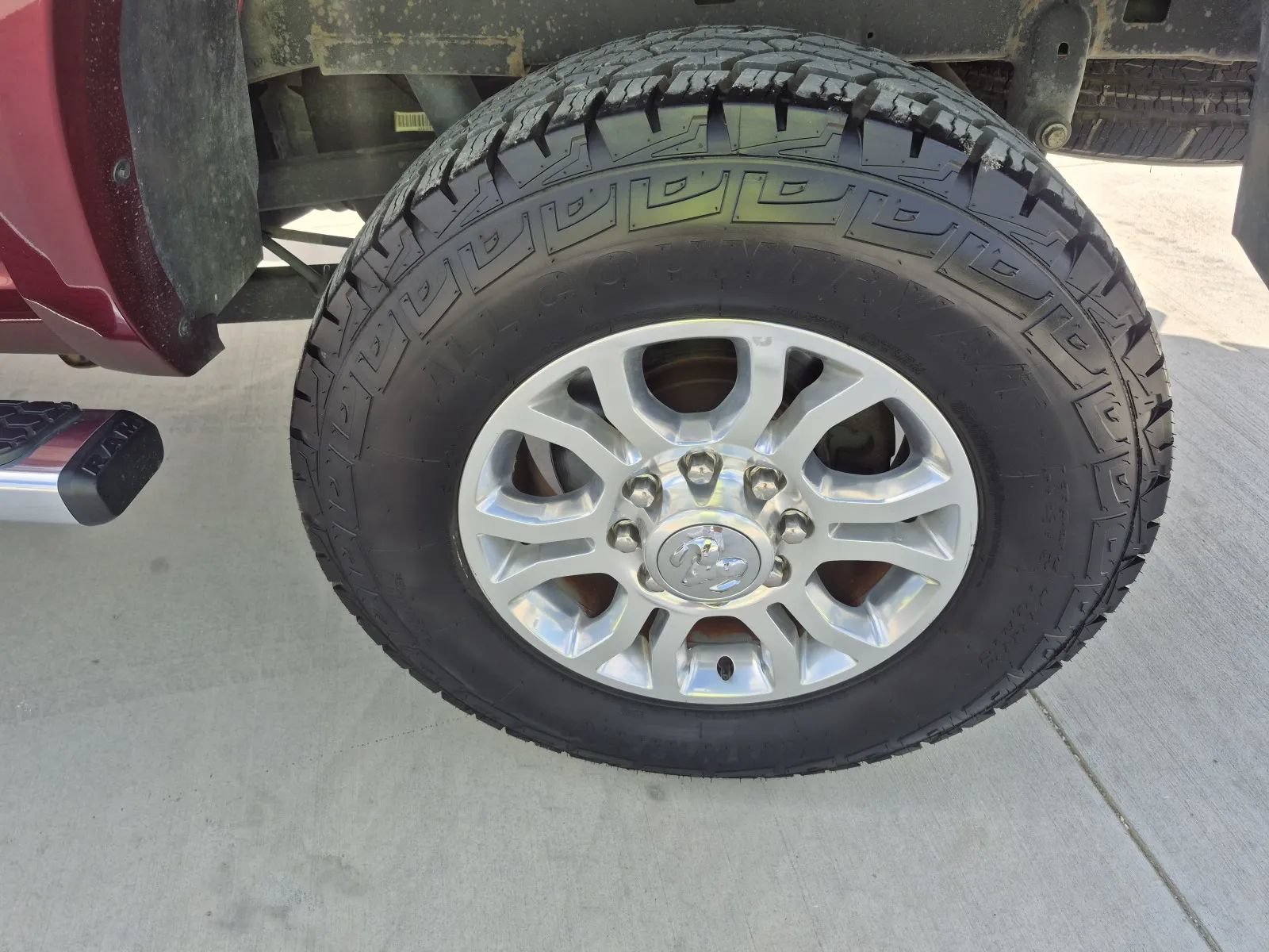 Used 2018 RAM 2500 Laramie AWD/4WD image 9