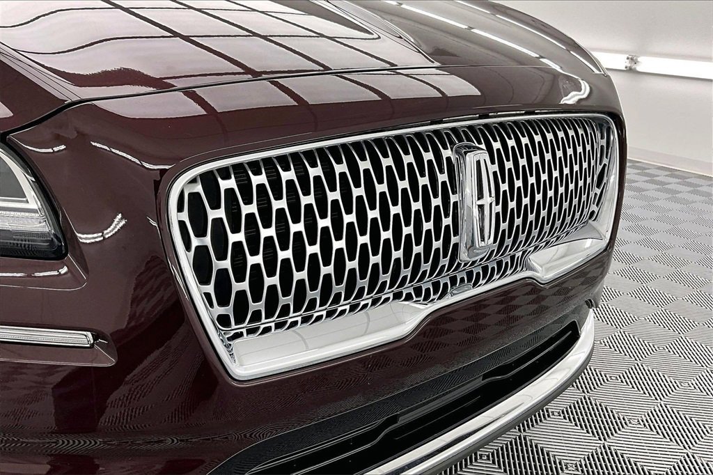 Used 2022 Lincoln Nautilus Reserve image 28