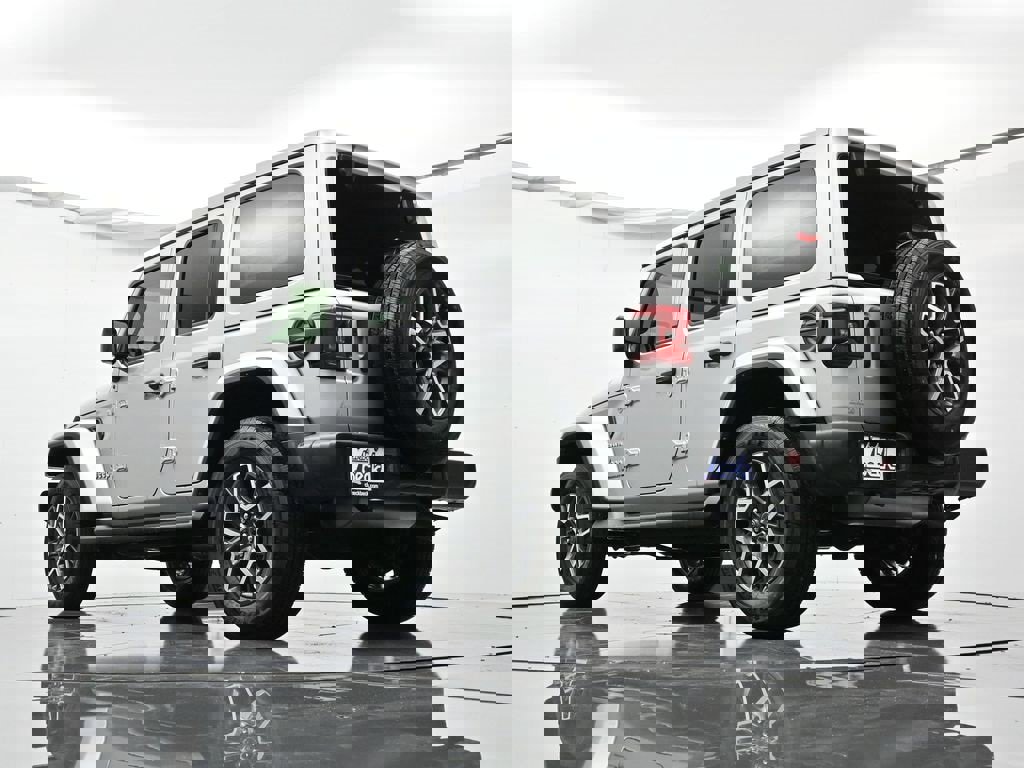 New 2024 Jeep Wrangler Unlimited Sahara w/ Technology Group image 43